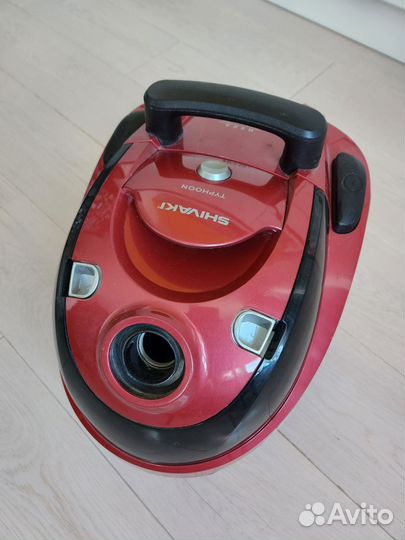 Пылесос Shivaki SVC-1747R