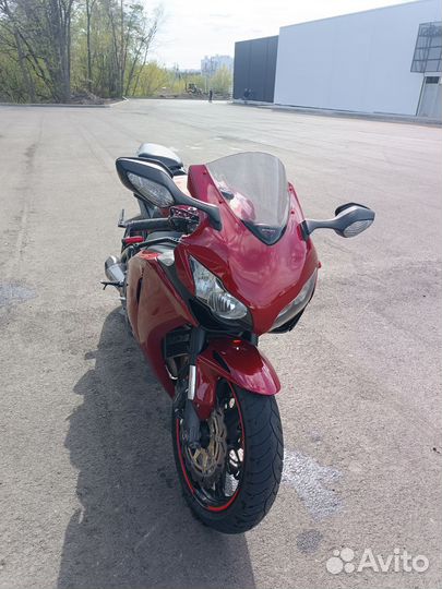 Honda cbr 1000rr 2008 года