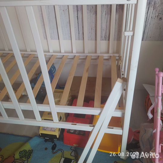 Детская кроватка 120х60 на колесах