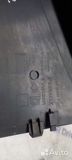 Обшивка центральной стойки Renault Megane 2