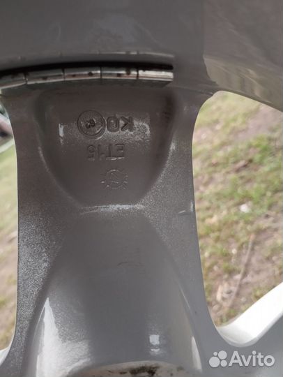 Диск литой r 15 Нива