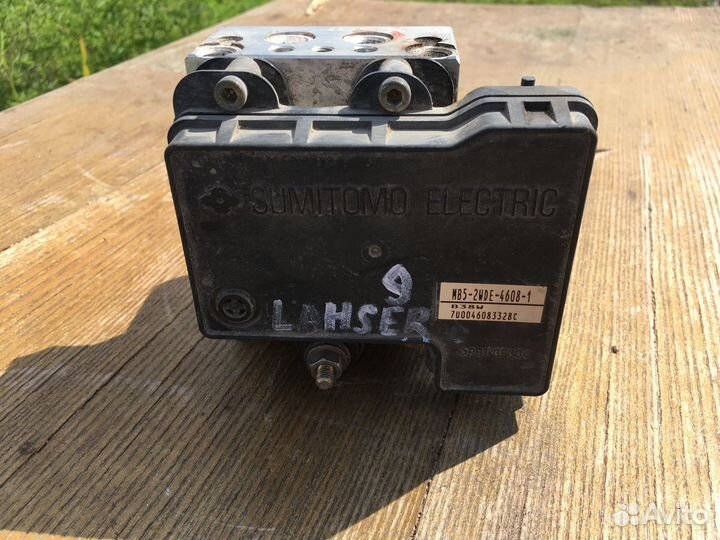 Mitsubishi Lancer 9 Блок ABS (насос)