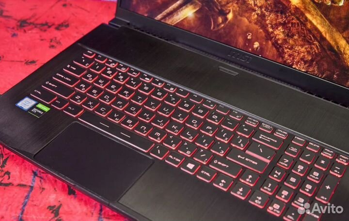 Игровой ноутбук MSI / Core i7 / GTX 1650 / SSD 512