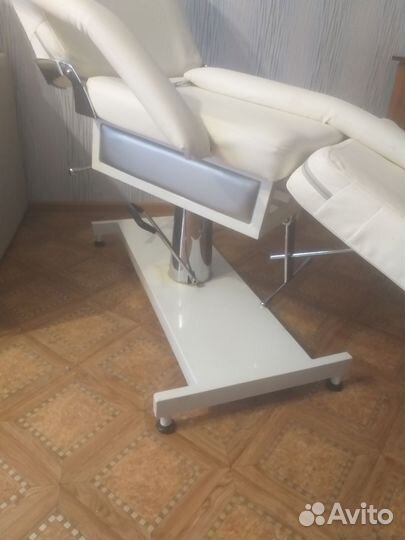 Продам косметологическое кресло