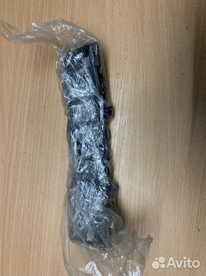 Кронштейн переднего бампера правый renault logan 2