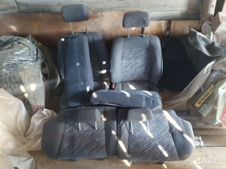 Сиденья Toyota caldina