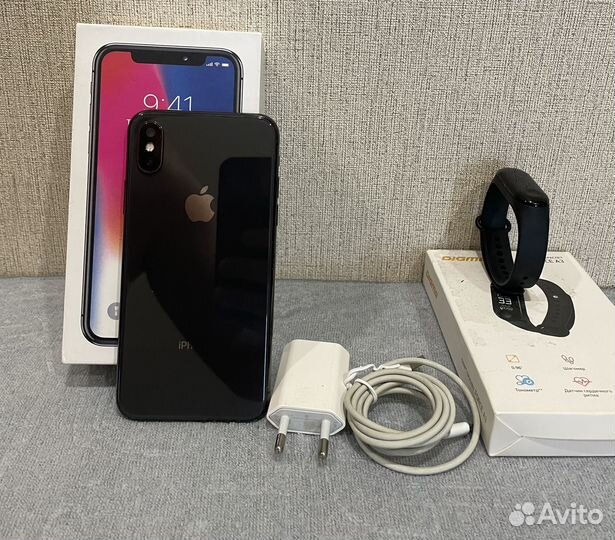 iPhone X, 64 ГБ