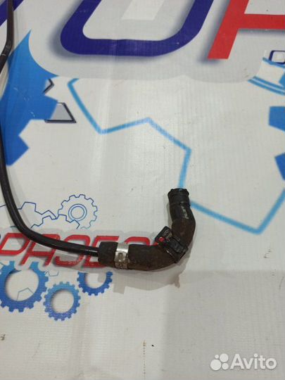 Патрубок системы охлаждения Ford Focus 3 хэтчбек