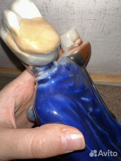 Статуэтка фарфор