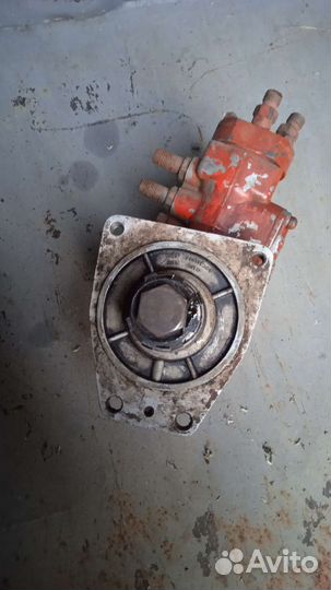 Топливный насос т 25