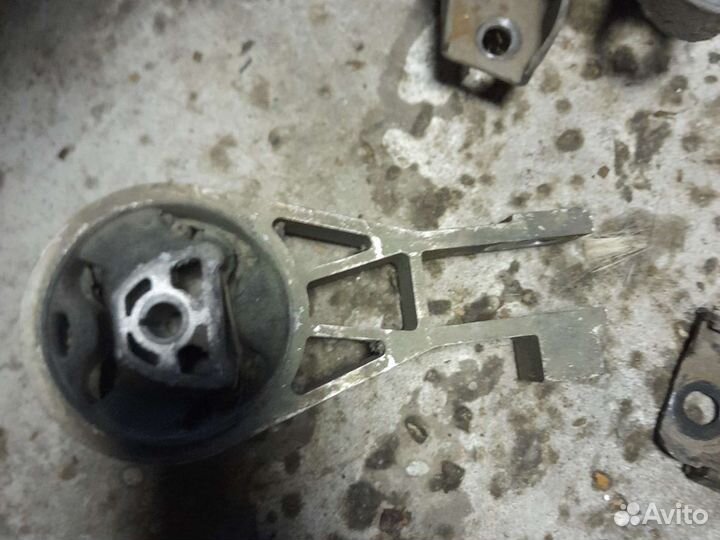 Подушки двигателя Опель Корса D