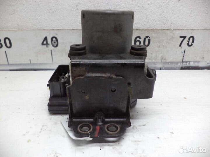 Блок ABS Kia Sorento 2 XM 589201U000