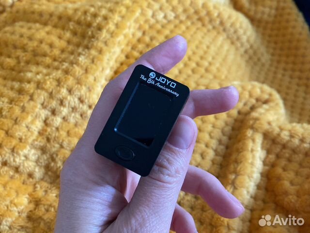 Тюнер хроматический для настройки гитары и скрипки