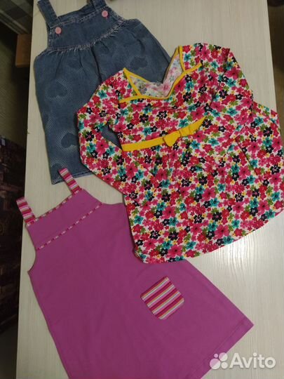 Одежда на 3 - 4 года, обувь 25 - 27 размер