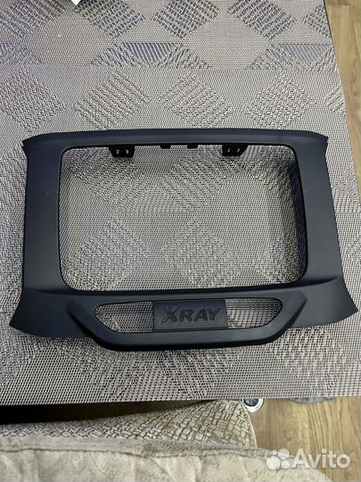 Рамка штатной магнитолы LADA X-ray