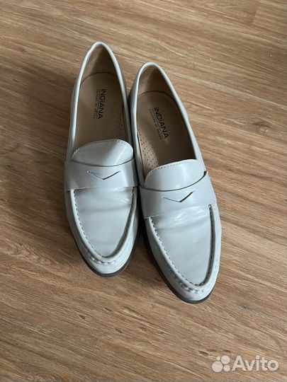 Лоферы женские