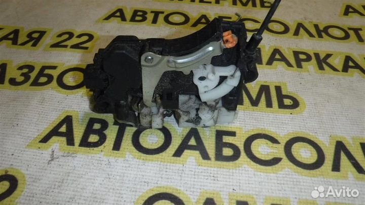 Замок двери передней правой Mitsubishi Lancer 10