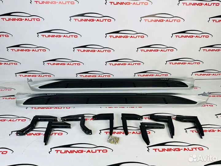 Подножки Toyota Land Cruiser 100 с подсветкой P685