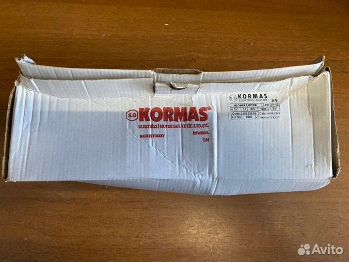 Мотор вентилятора два вала 24V