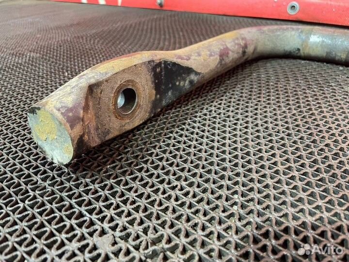 Стабилизатор передний