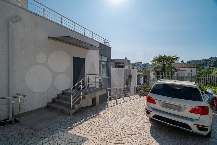 Коттедж 240 м² на участке 5,3 сот.