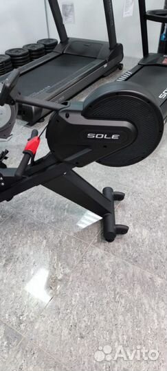 Гребной тренажер Sole SR500