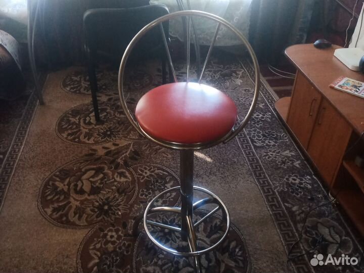 Барный стул