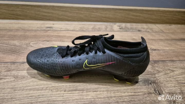 Футбольные бутсы nike mercurial р.39,5