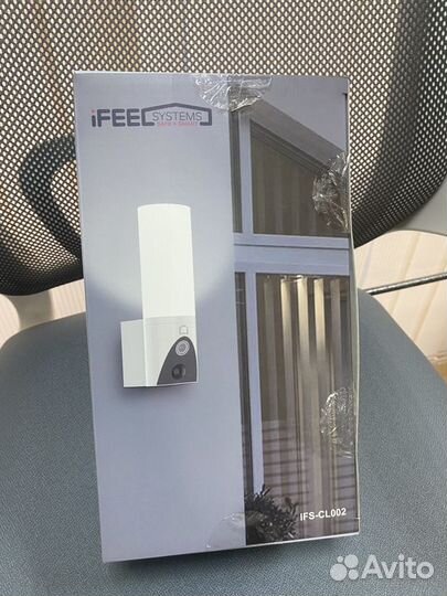 Камера видеонаблюдения с фонарем