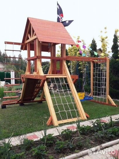 Детские уличные площадки домики горка качели
