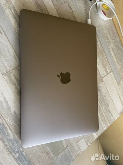 Apple MacBook Pro 13 2019