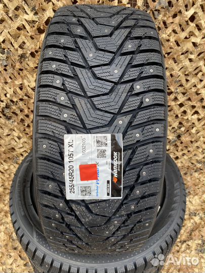 Hankook Winter I'Pike X SUV 255/45 R20 105T