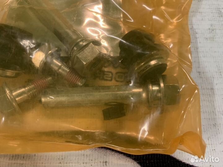 Ремкомплект направляющих суппорта Toyota Rav4