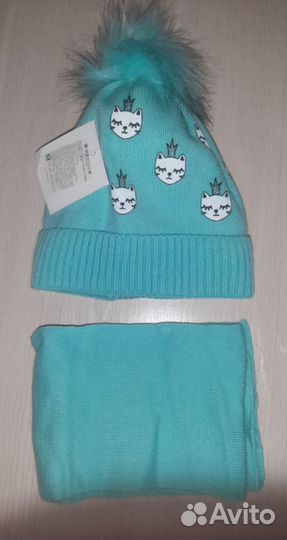 Новый зимний комплект шапка с шарфом для девочки