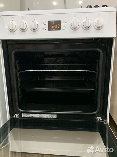 Газовая плита с электрической духовкой beko