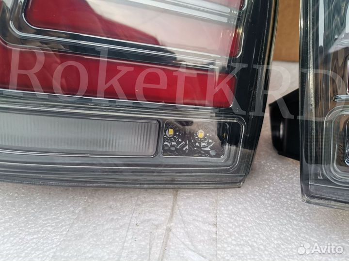 Задние фонари Toyota Land Cruiser Prado 150 Дым.кр