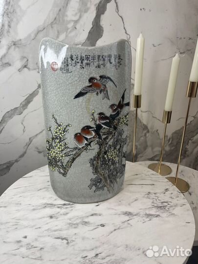 Фарфоровая ваза