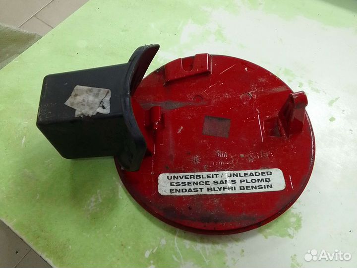 Лючок бензобака Opel Astra