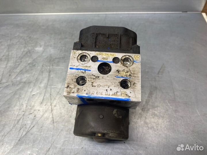 Блок ABS (насос) Volkswagen Passat B5 1996-2000