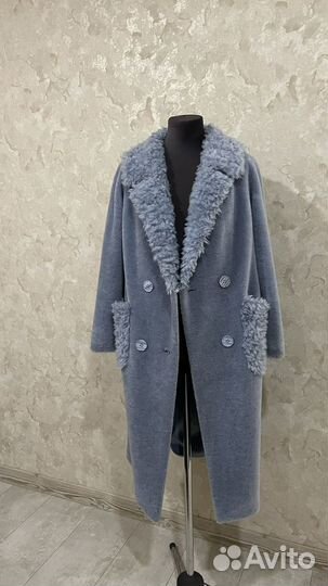 Шуба из эко меха длинная голубая
