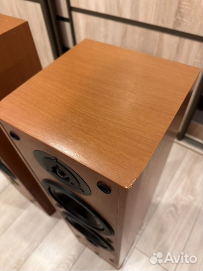 Напольная акустическая система Yamaha NS-50F