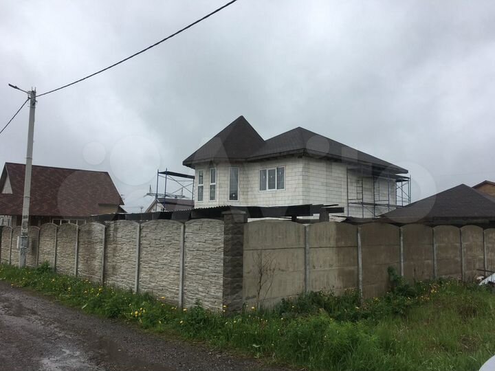 Дом 190 м² на участке 9 сот.