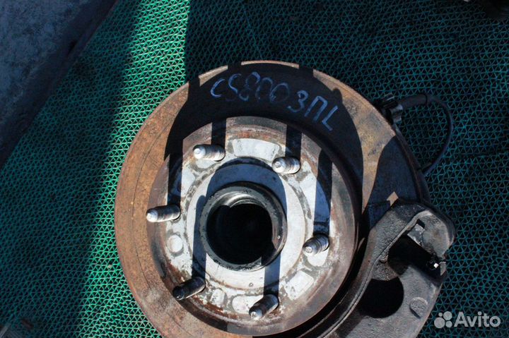 Ступицы передние Chevrolet Suburban GMT800