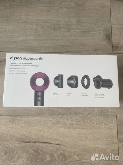 Фен Dyson/Дайсон с гравировками Малайзия