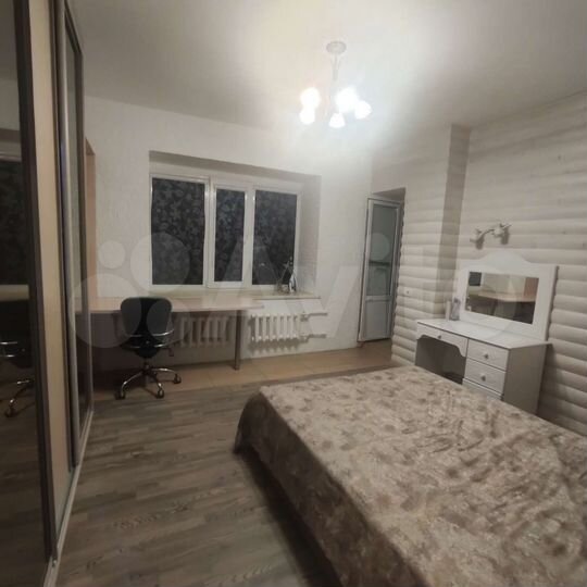 3-к. квартира, 74 м², 2/5 эт.