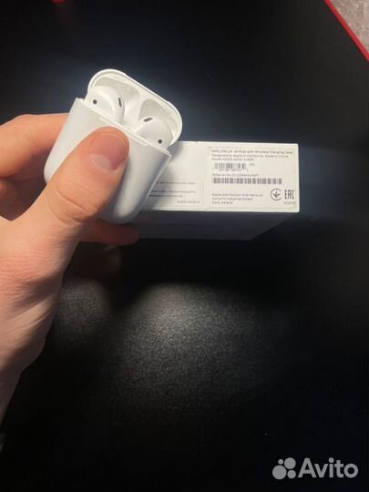 Airpods 2 с беспроводной зарядкой оригинал