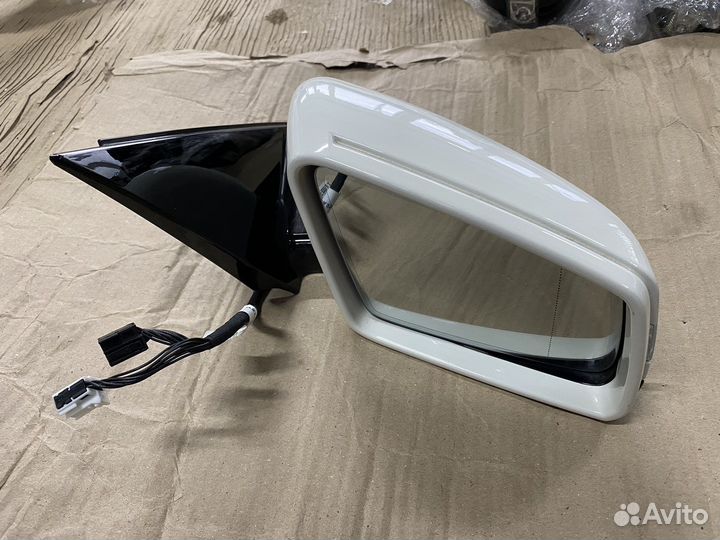 Правое зеркало Mercedes Benz W212 белое без зоны