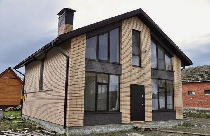 Дом 100 м² на участке 5 сот.