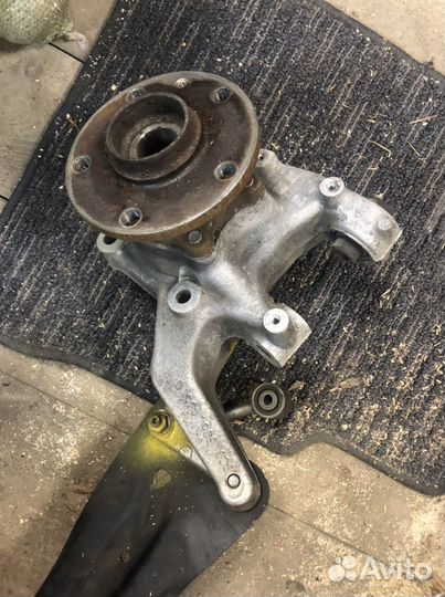 Задний левый кулак volkswagen tiguan