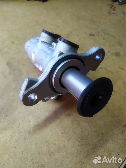 Цилиндр тормозной главный Kodiaq 8V1611021B